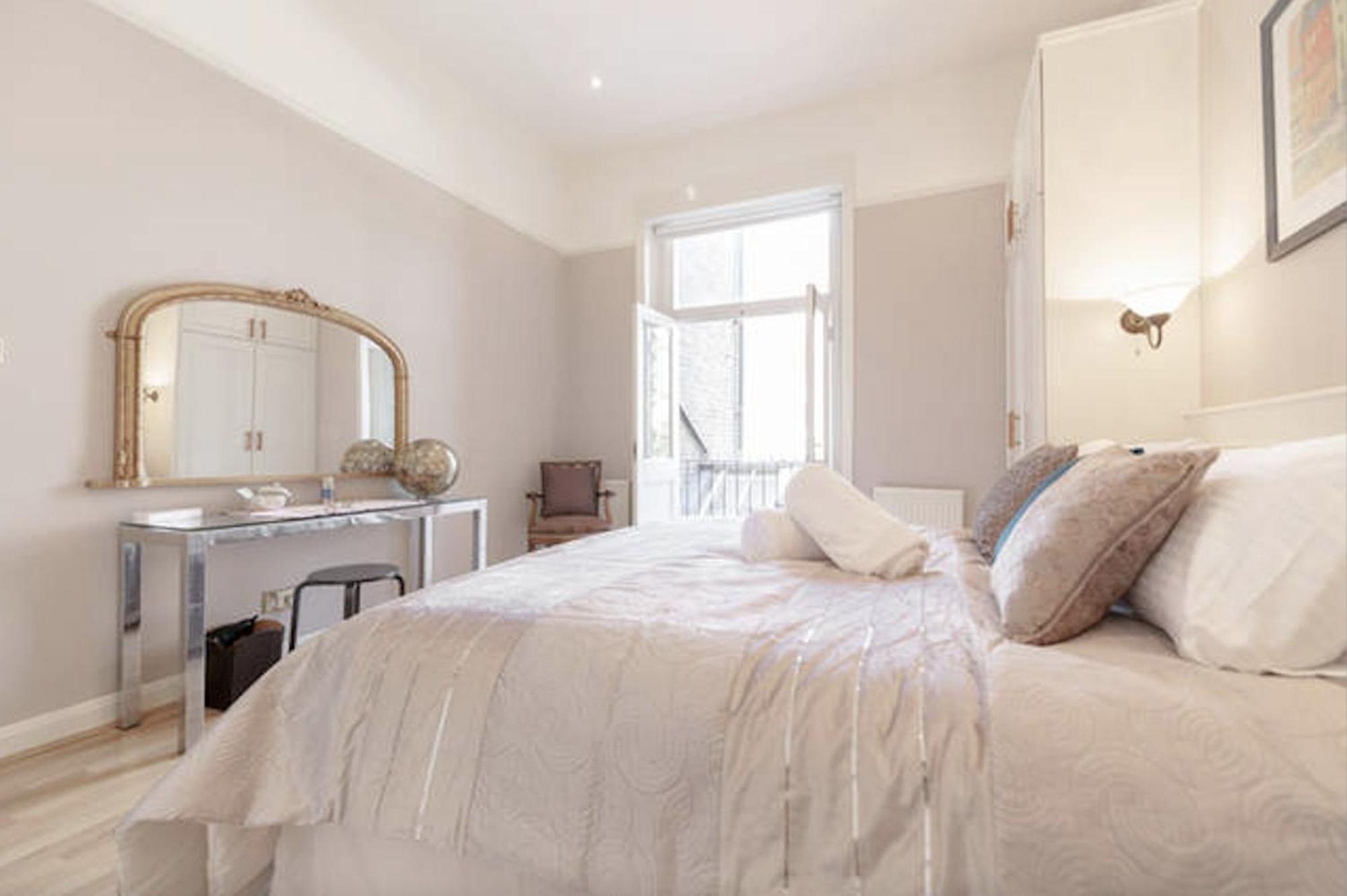 Kensington Grand Suite London Bagian luar foto
