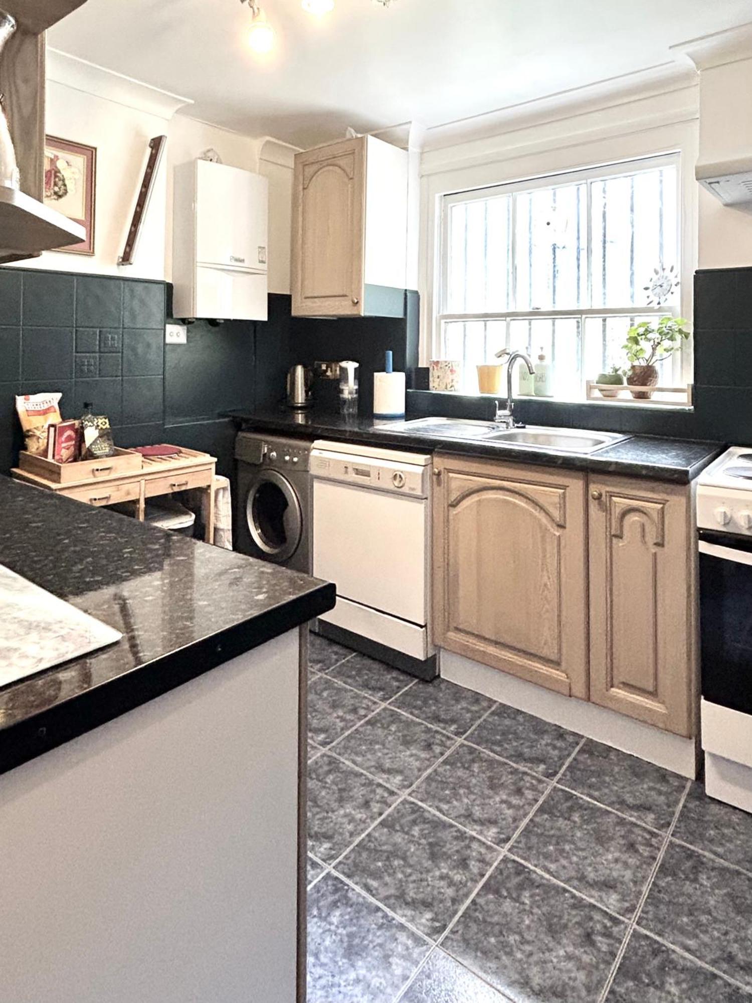 Kensington Grand Suite London Bagian luar foto